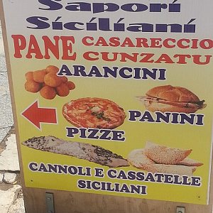 sicilské jídlo všude 